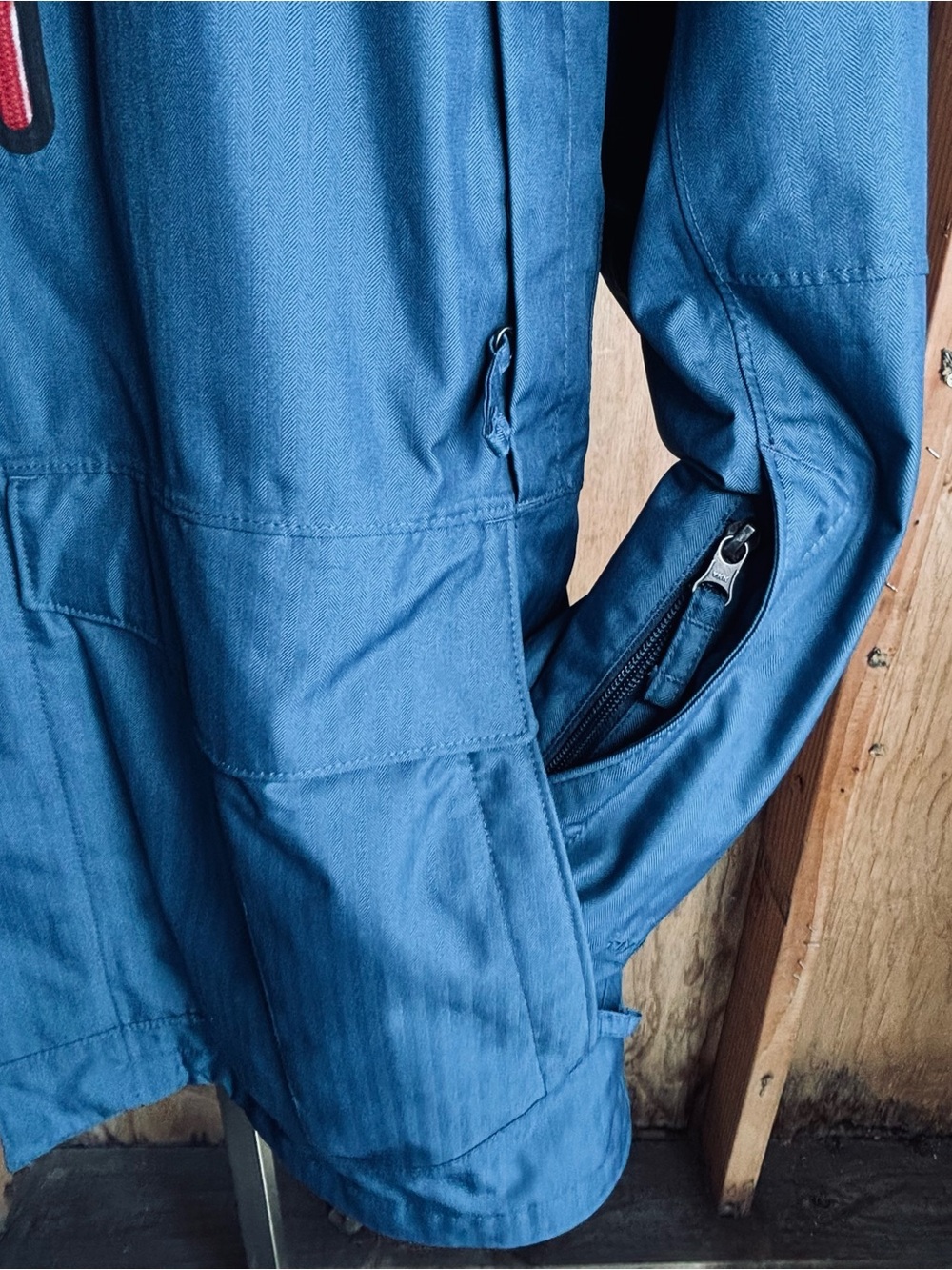 The North Face Men’s Blue HYVENT Hooded Raincoat & Red Zipper Accent Size XL - Picture 4 of 13